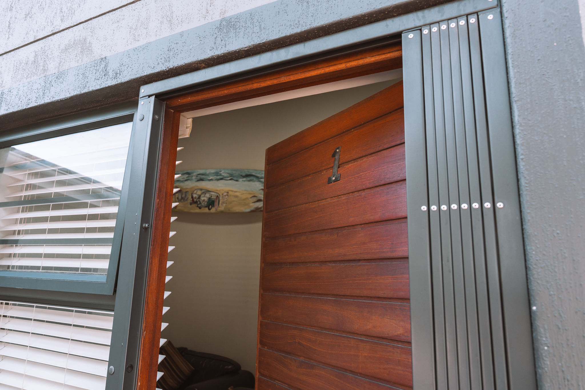 Jbay Breeze UNIT 1 - safe stay, just lock-up and go.