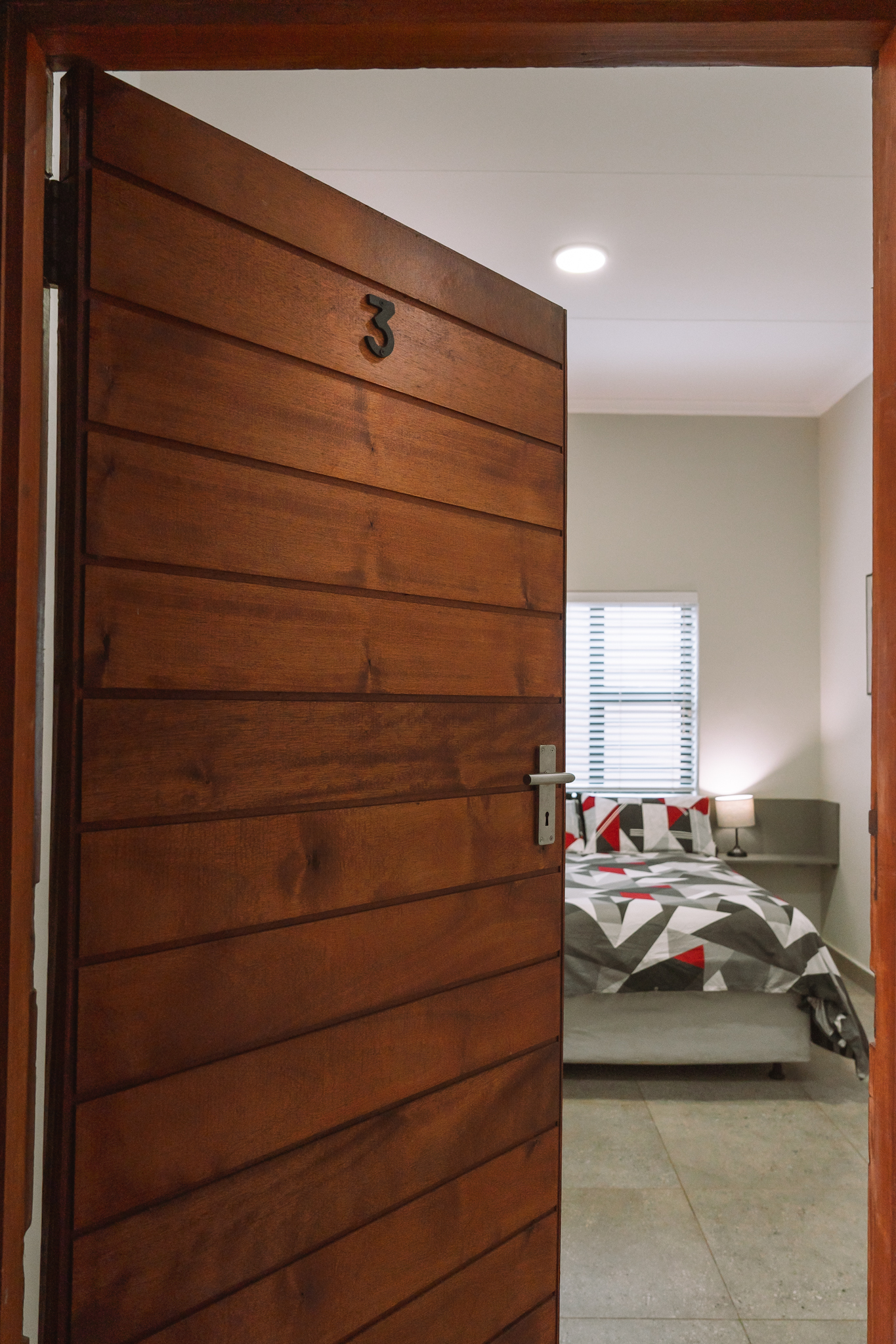 Jbay Breeze UNIT 3 - safe stay, just lock-up and go.